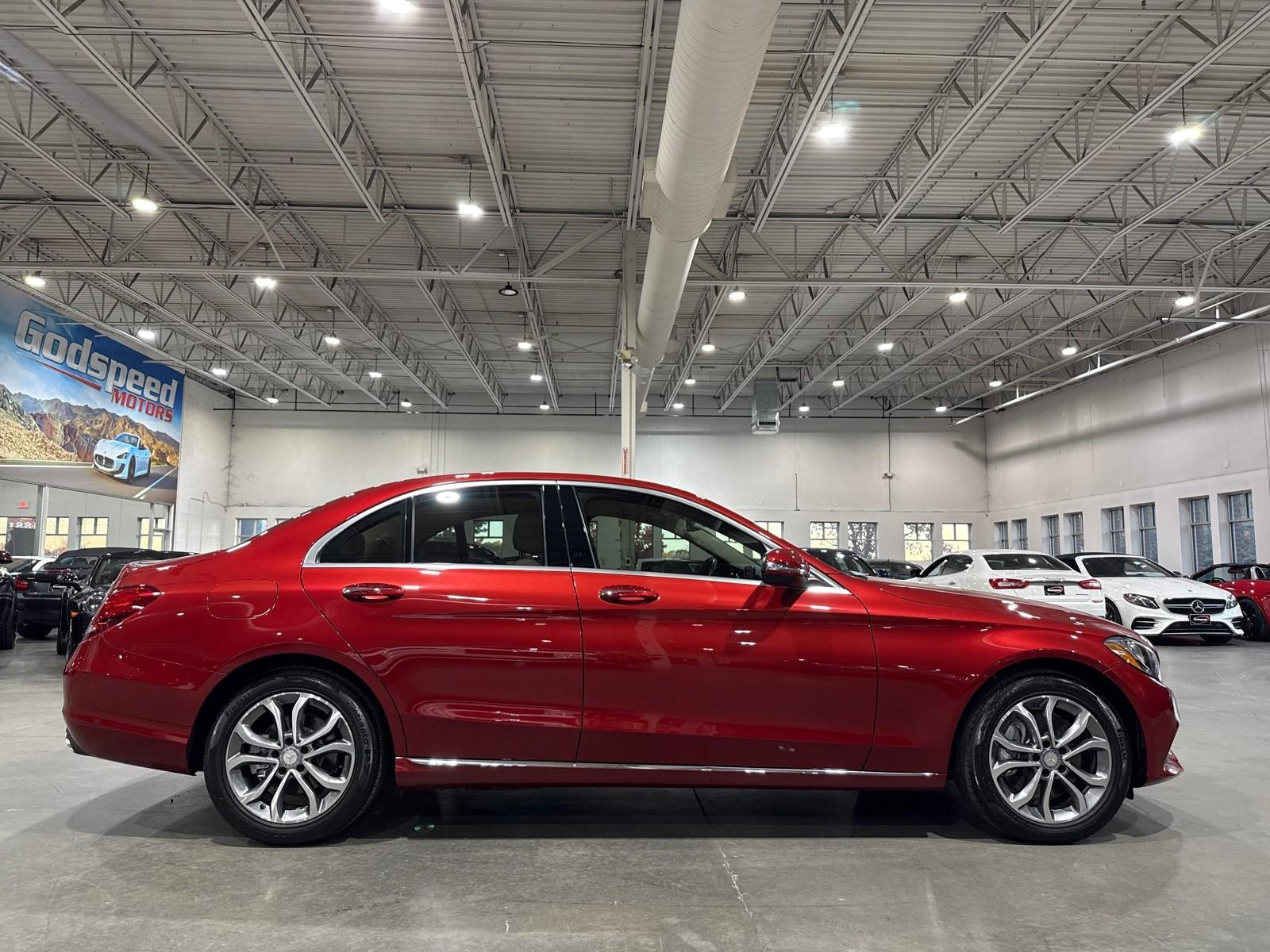 2017 Mercedes Benz C 300 photo 4