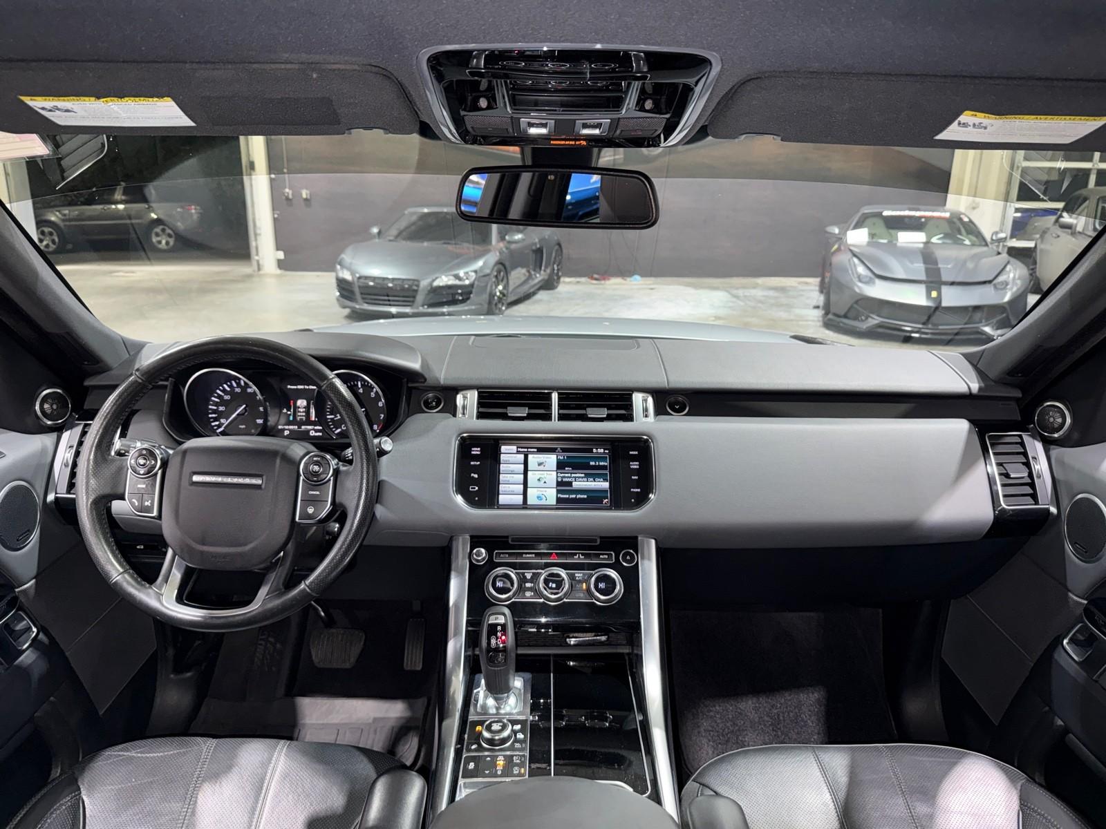 2015 Land Rover Range Rover Sport HSE photo 3