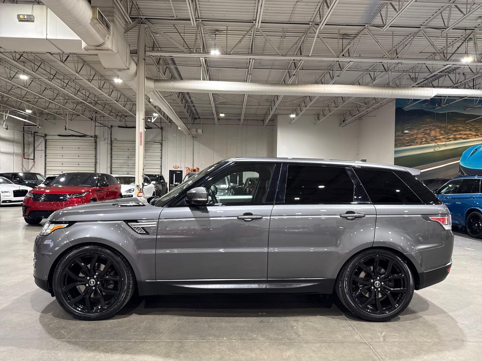 2015 Land Rover Range Rover Sport HSE photo 3