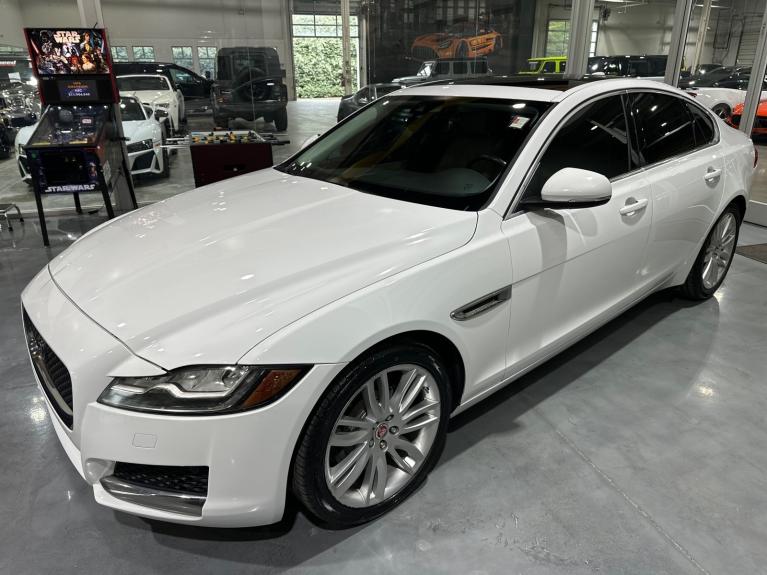 2017 Jaguar XF Prestige