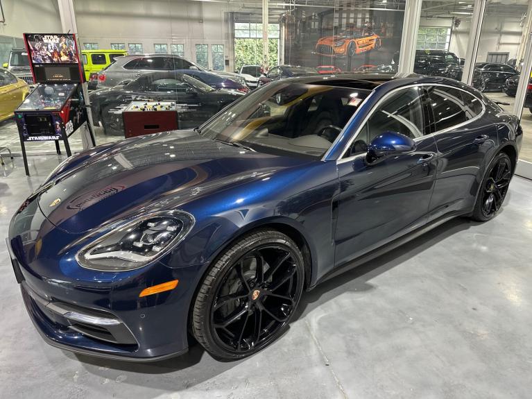 2017 Porsche Panamera 4S's photo