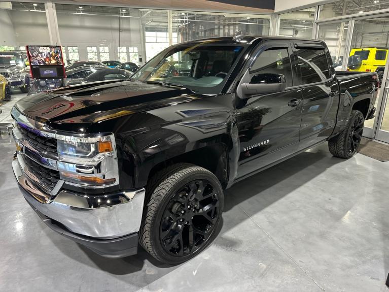 2017 Chevrolet Silverado 1500 LT 4X4 Crew Cab Short Box's photo