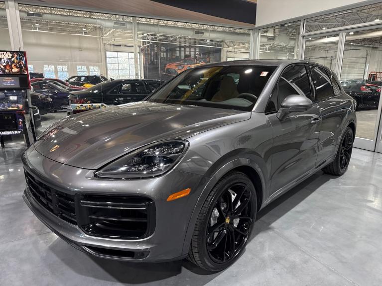 2020 Porsche Cayenne Turbo's photo