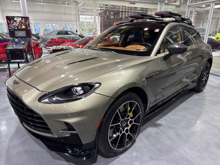 2023 Aston Martin DBX