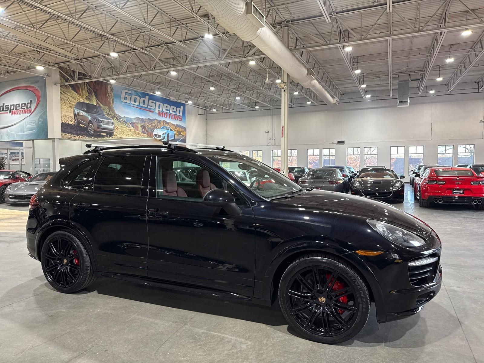 2014 Porsche Cayenne GTS photo 18