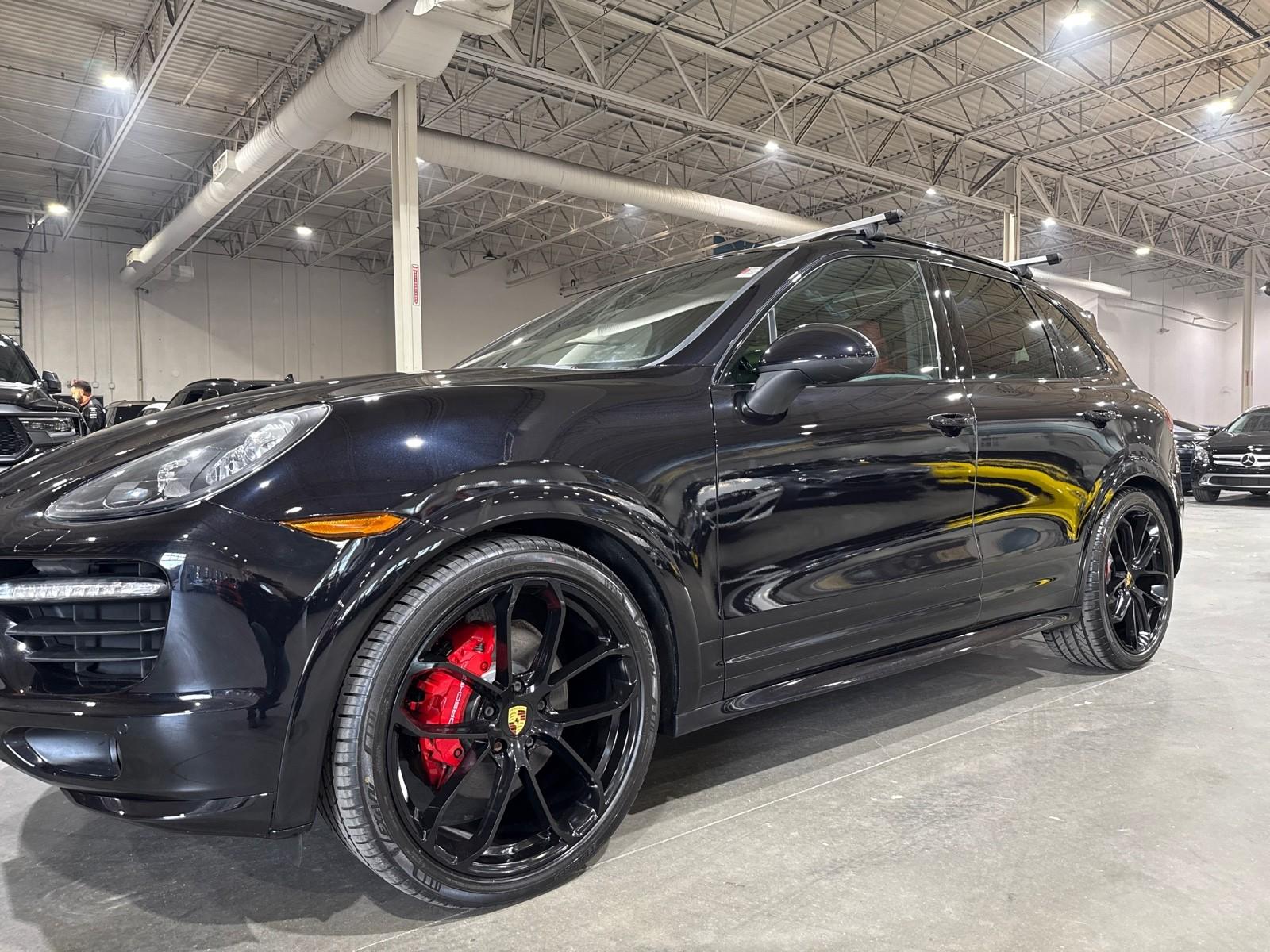2014 Porsche Cayenne GTS photo 20