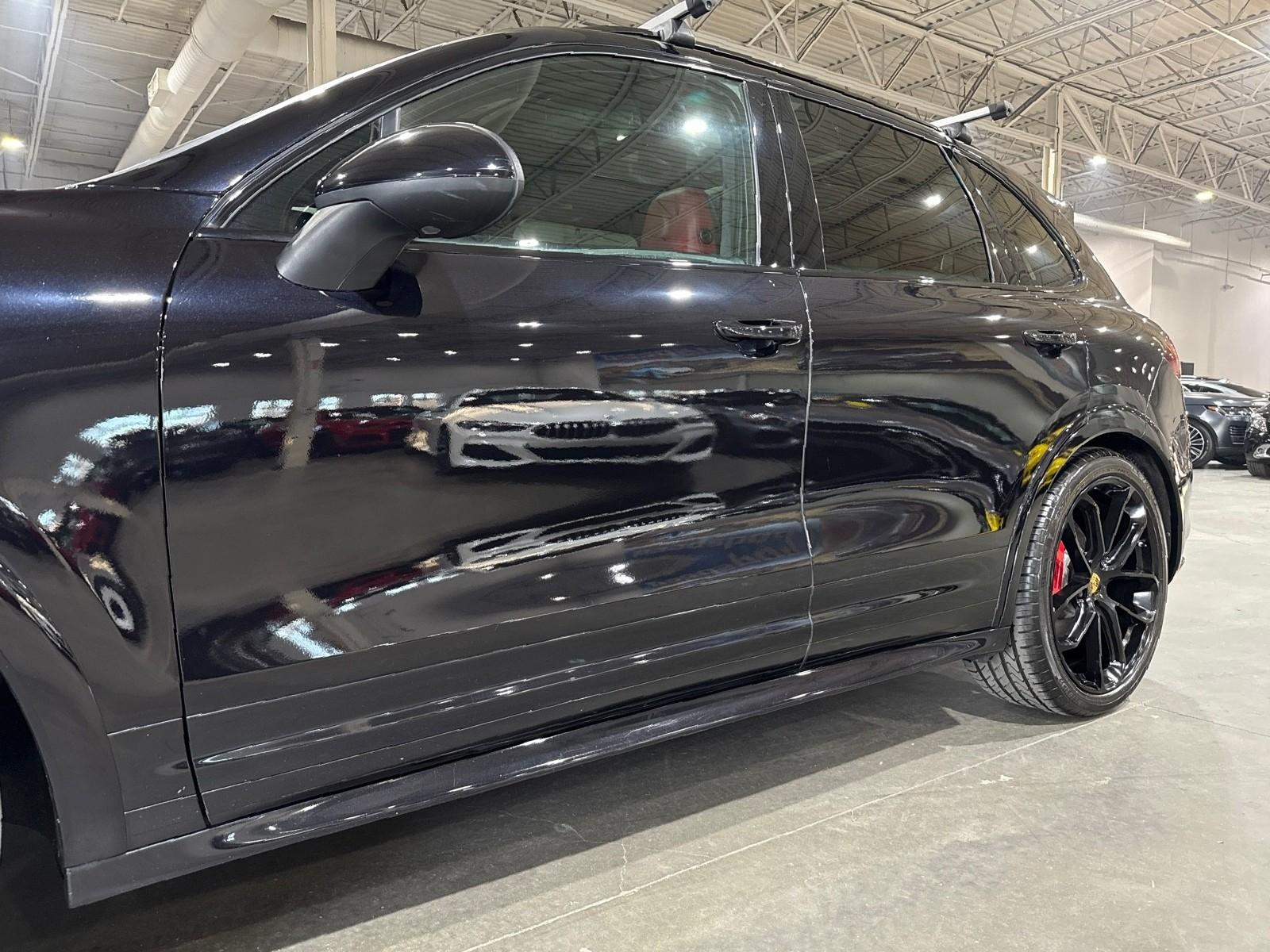 2014 Porsche Cayenne GTS photo 22