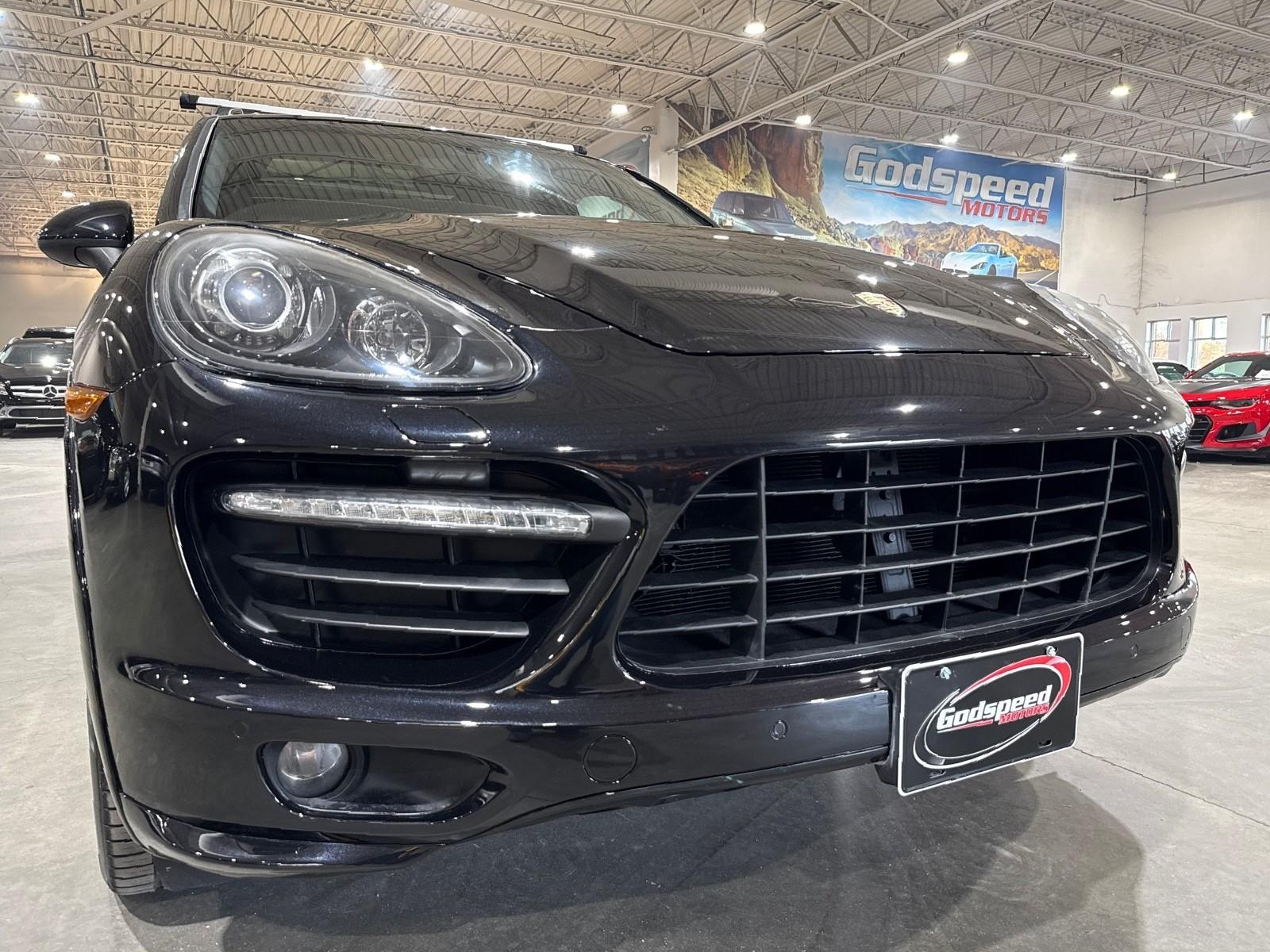 2014 Porsche Cayenne GTS photo 23