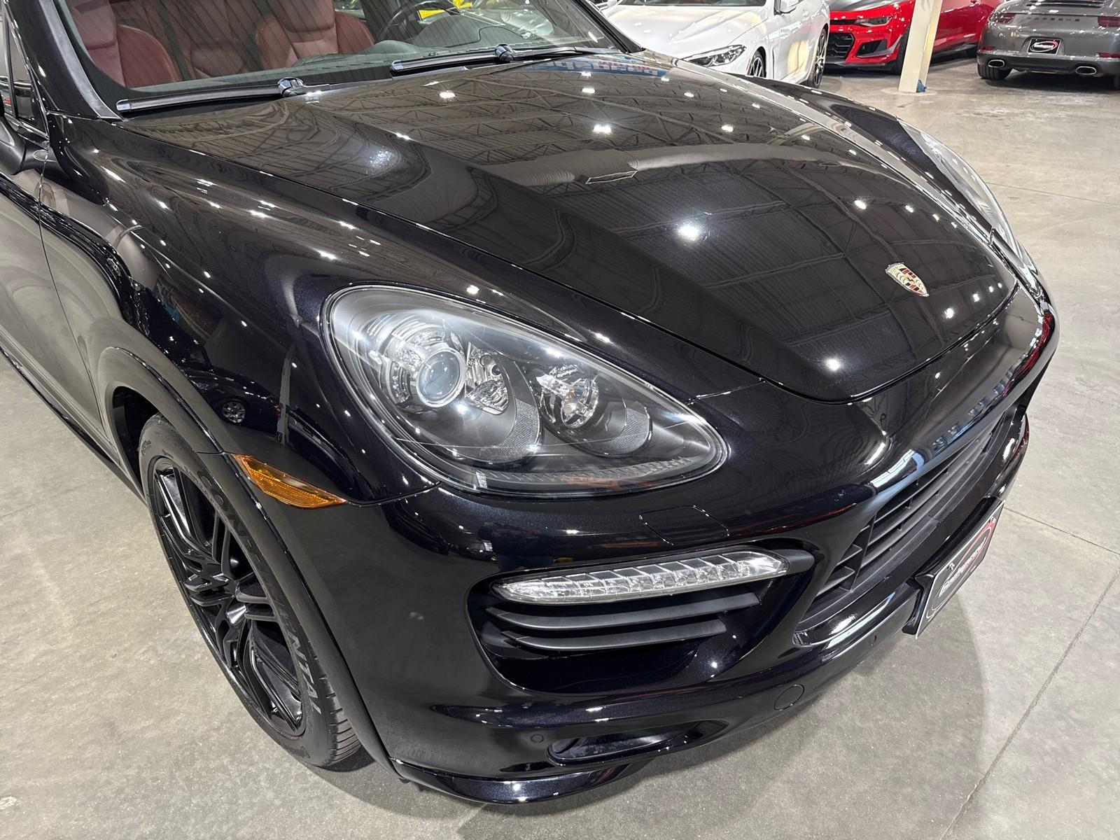 2014 Porsche Cayenne GTS photo 26