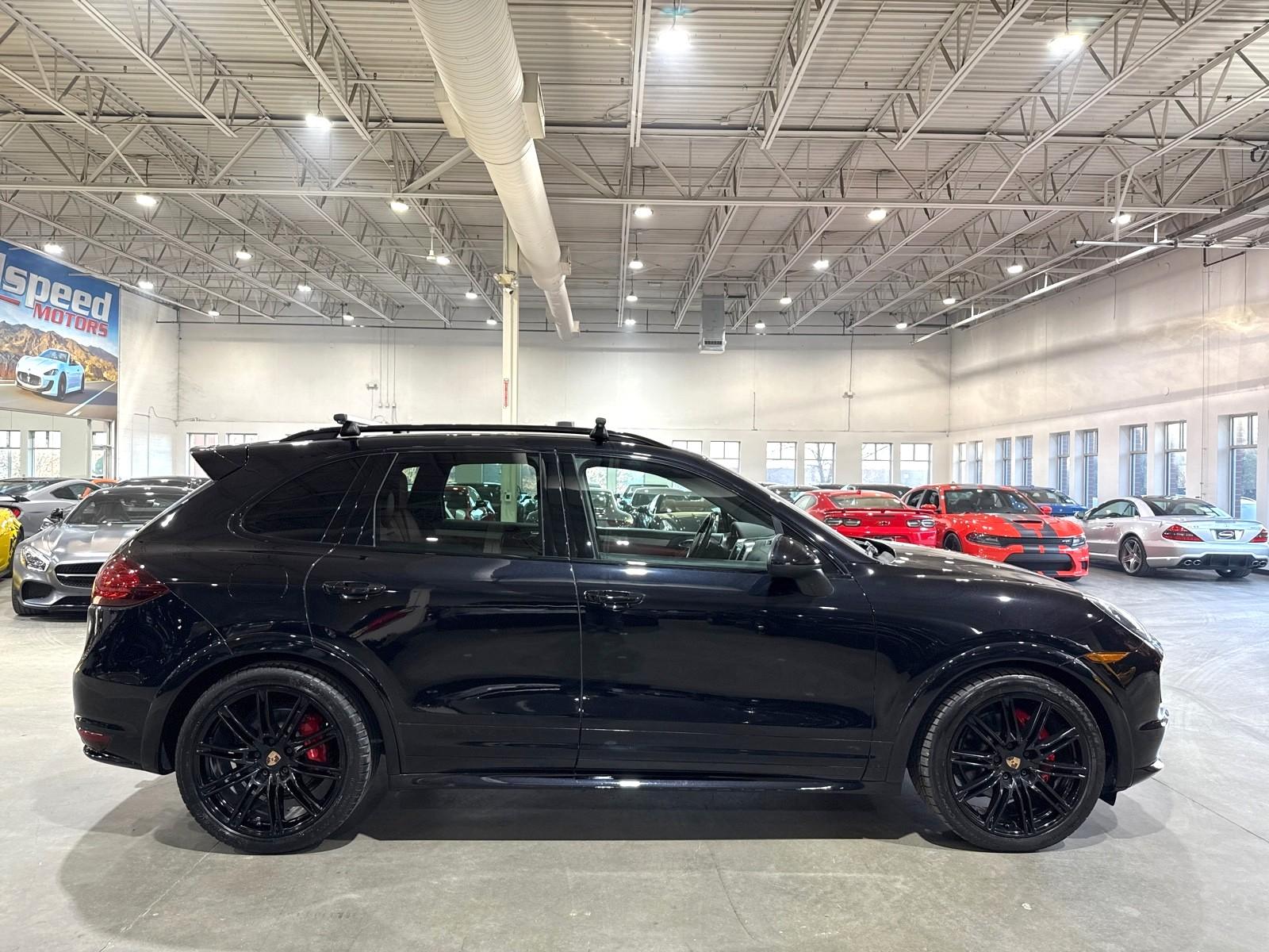 2014 Porsche Cayenne GTS photo 3