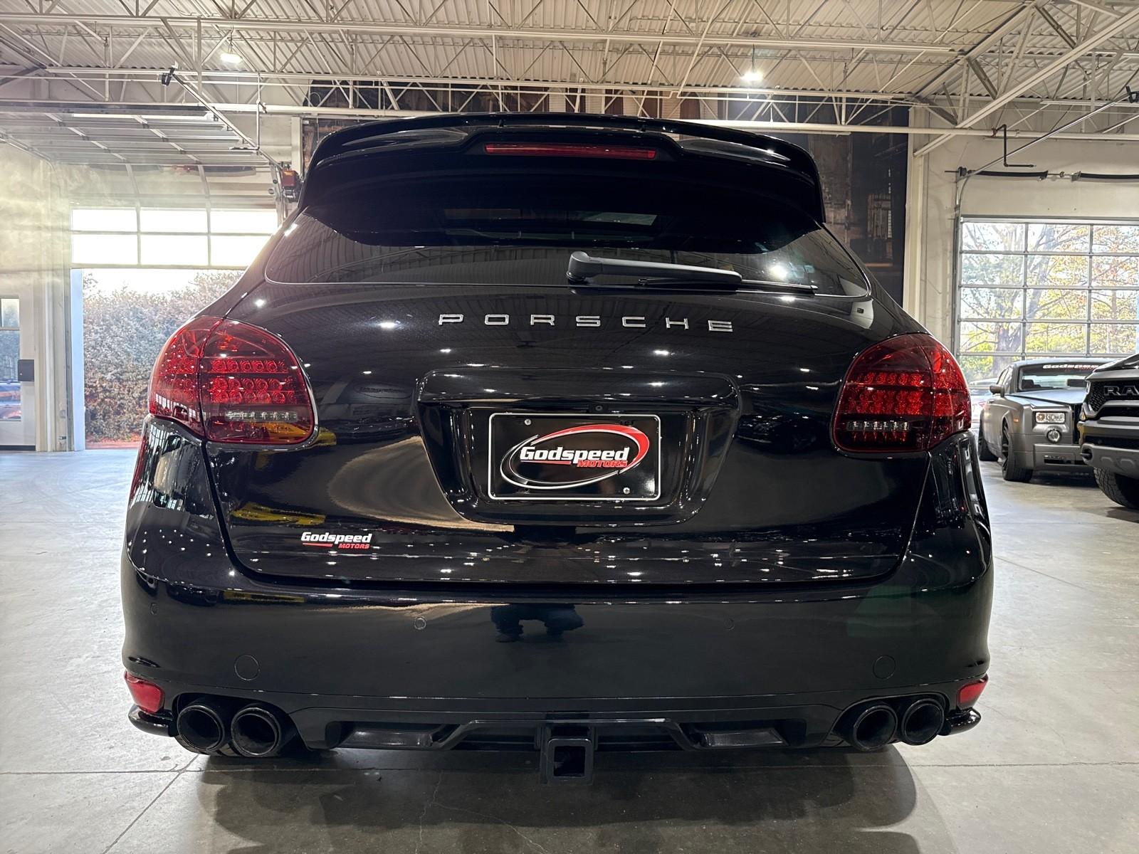 2014 Porsche Cayenne GTS photo 33
