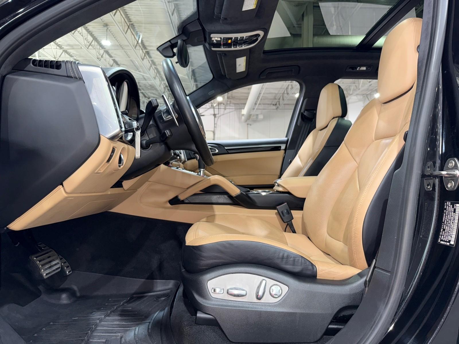 2014 Porsche Cayenne GTS photo 10