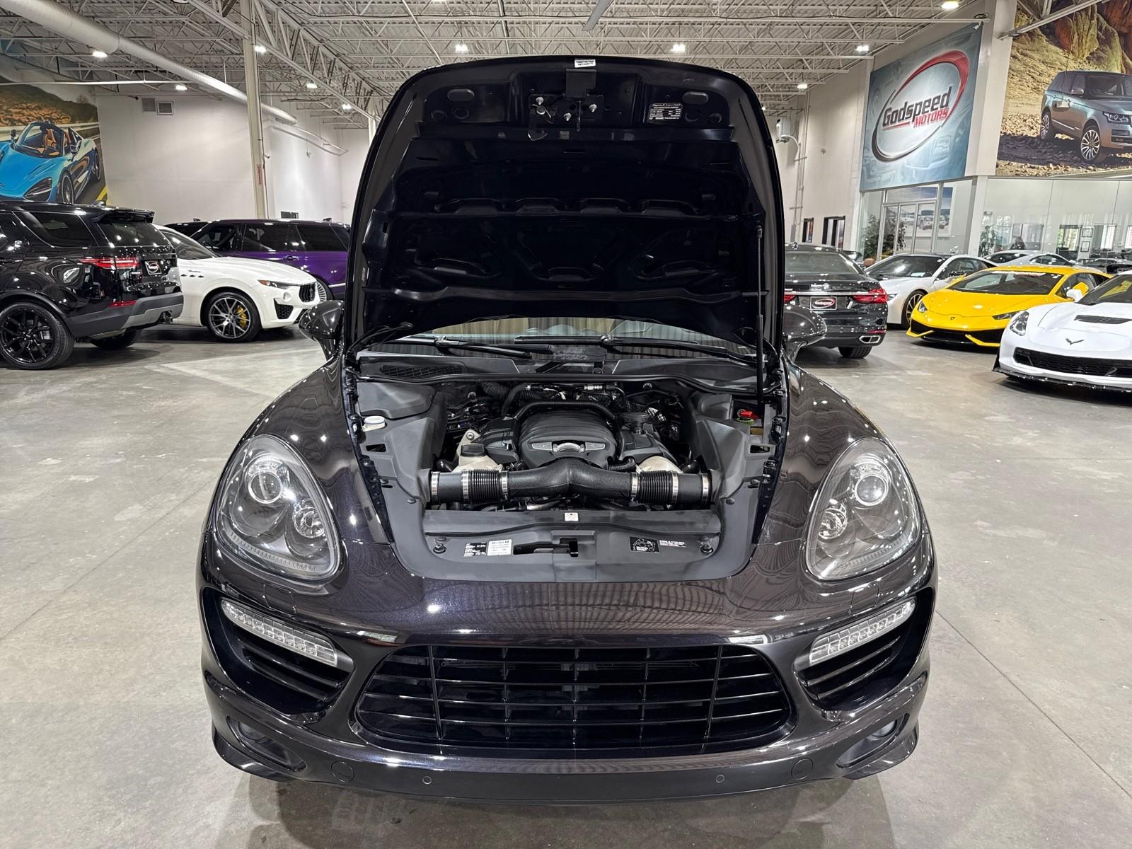 2014 Porsche Cayenne GTS photo 16
