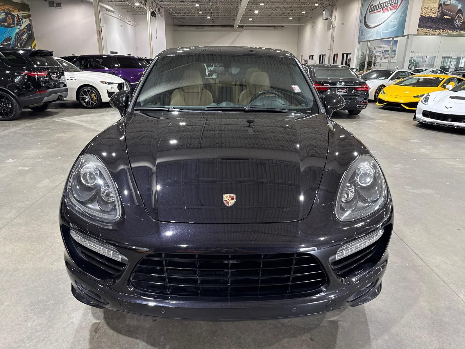 2014 Porsche Cayenne GTS photo 2