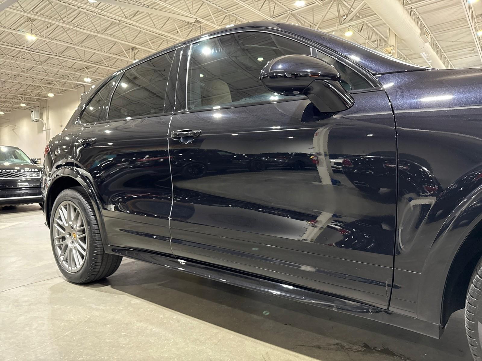 2014 Porsche Cayenne GTS photo 23