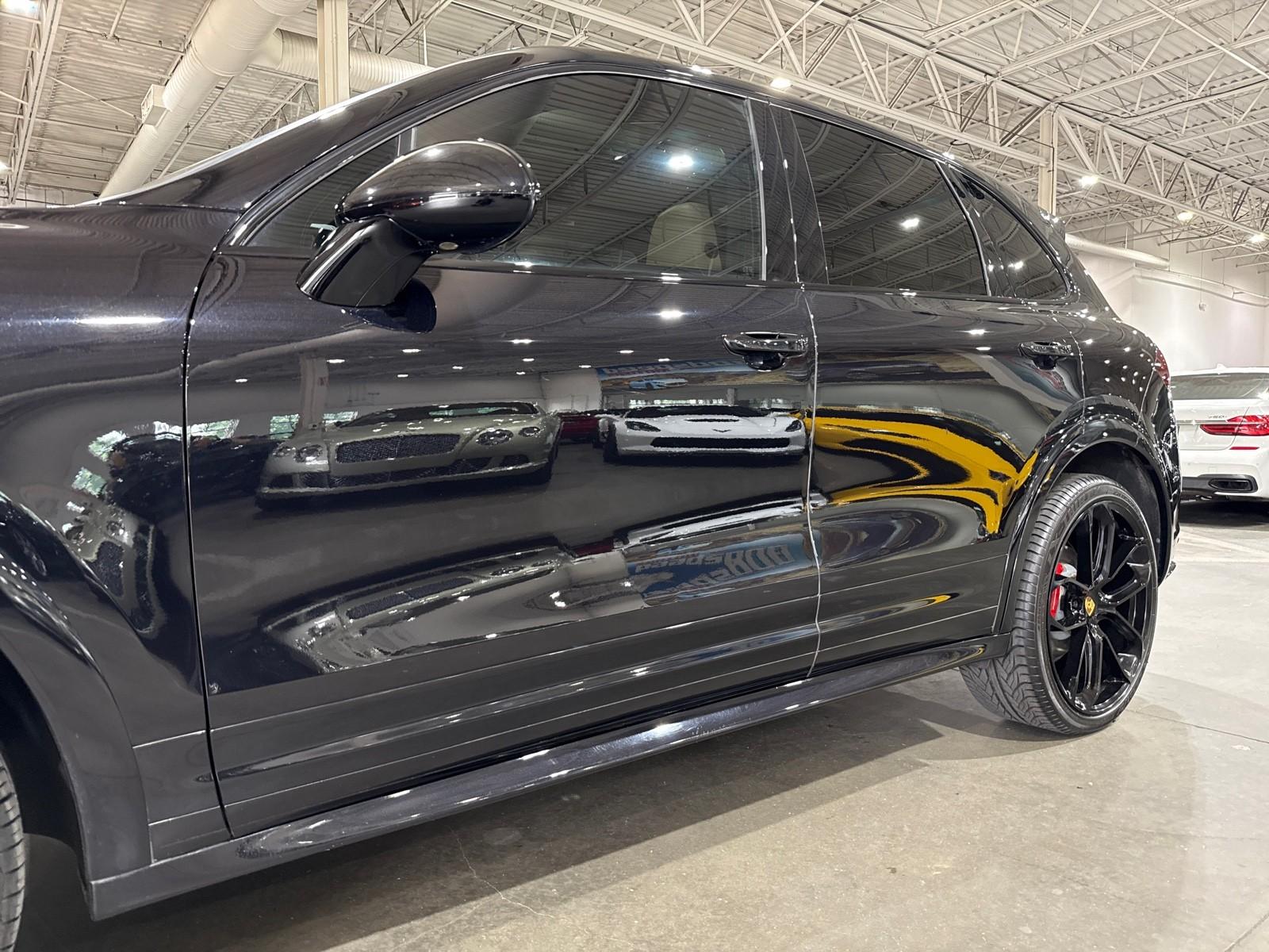 2014 Porsche Cayenne GTS photo 24