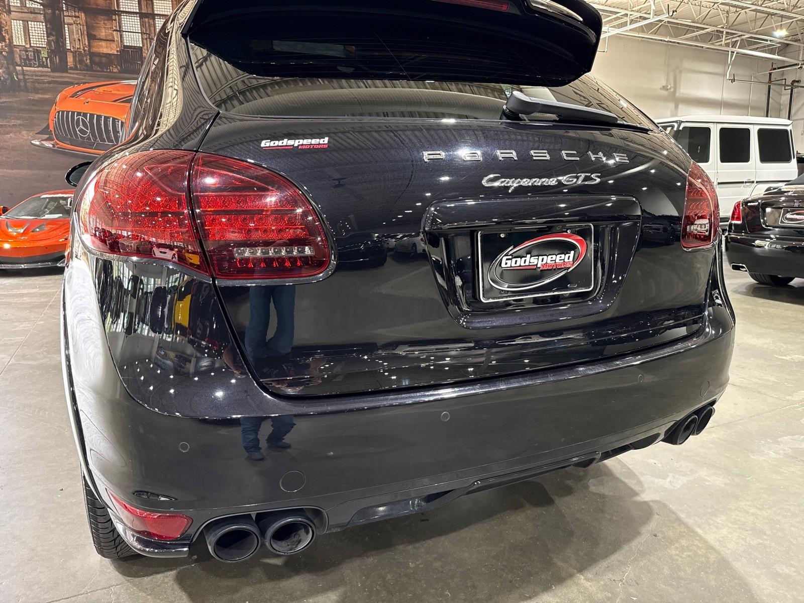 2014 Porsche Cayenne GTS photo 36