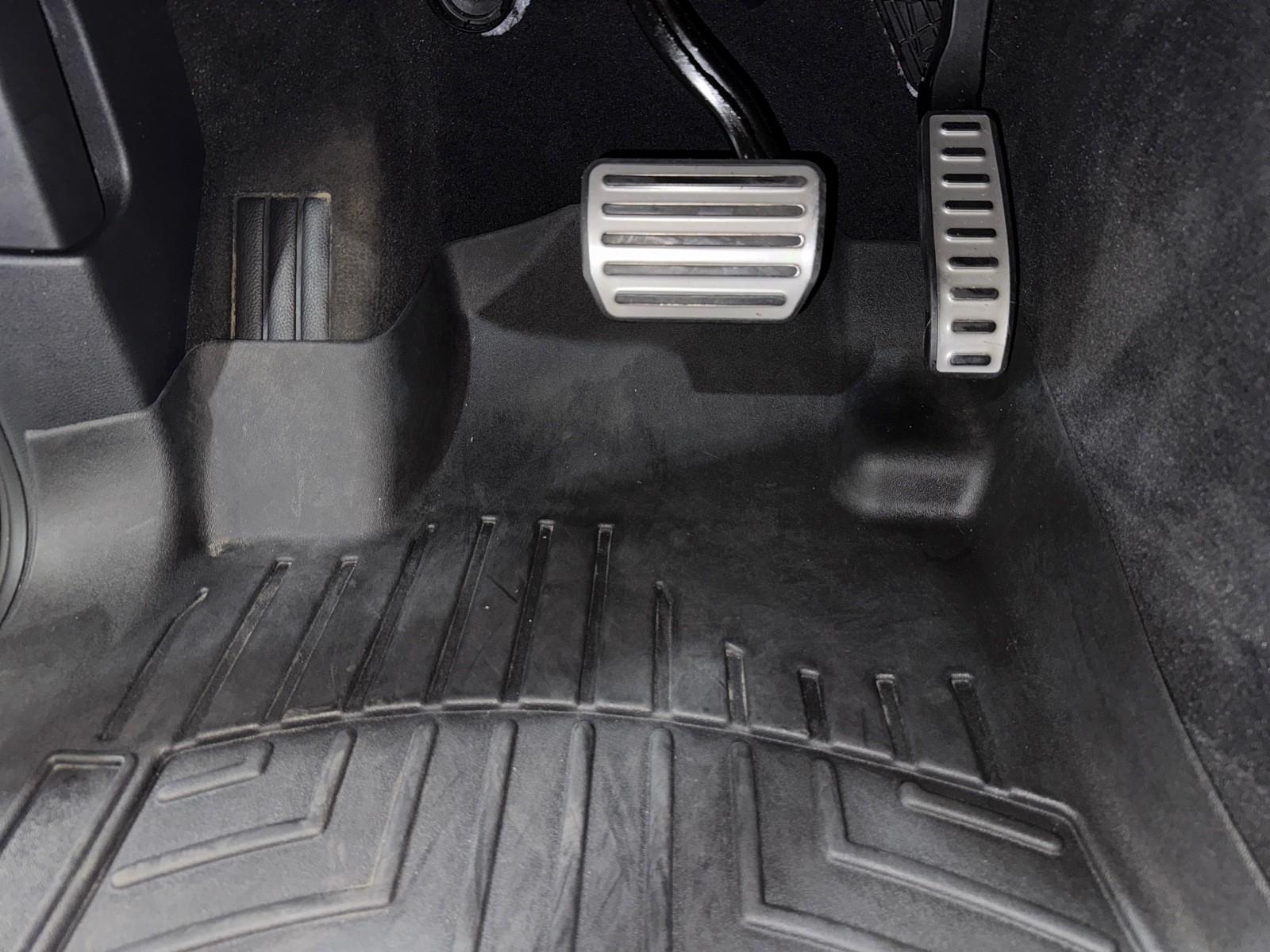 2014 Porsche Cayenne GTS photo 48