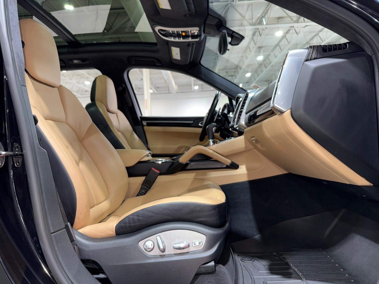 2014 Porsche Cayenne GTS photo 56