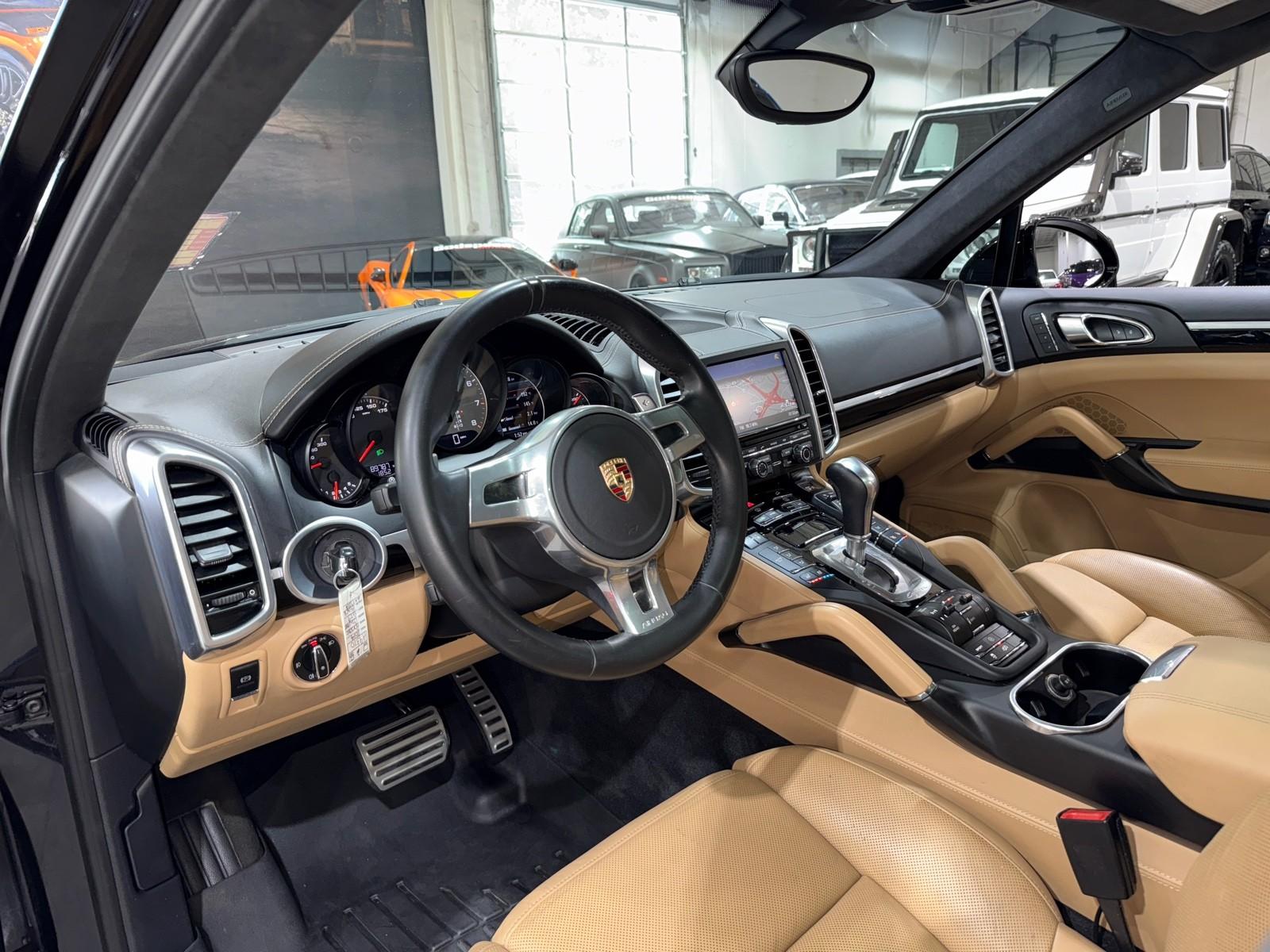 2014 Porsche Cayenne GTS photo 7