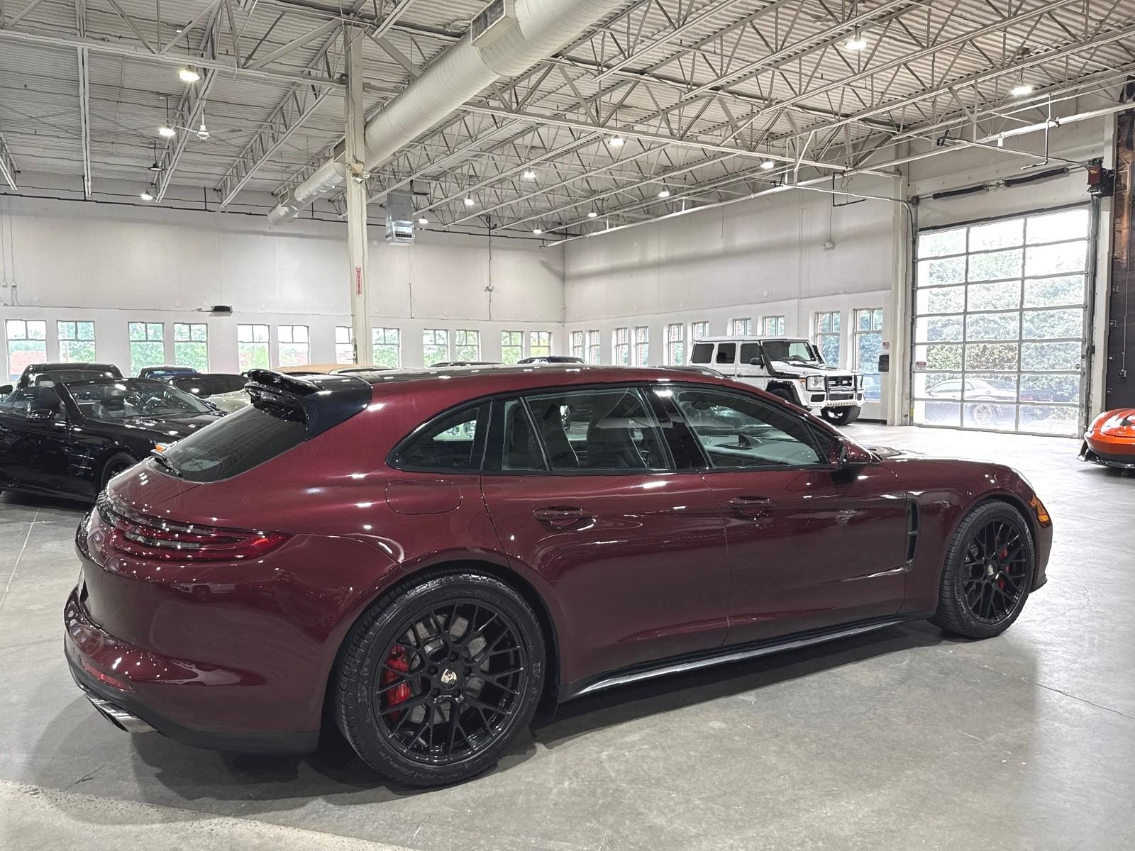 2018 Porsche Panamera Turbo Sport Turismo photo 3