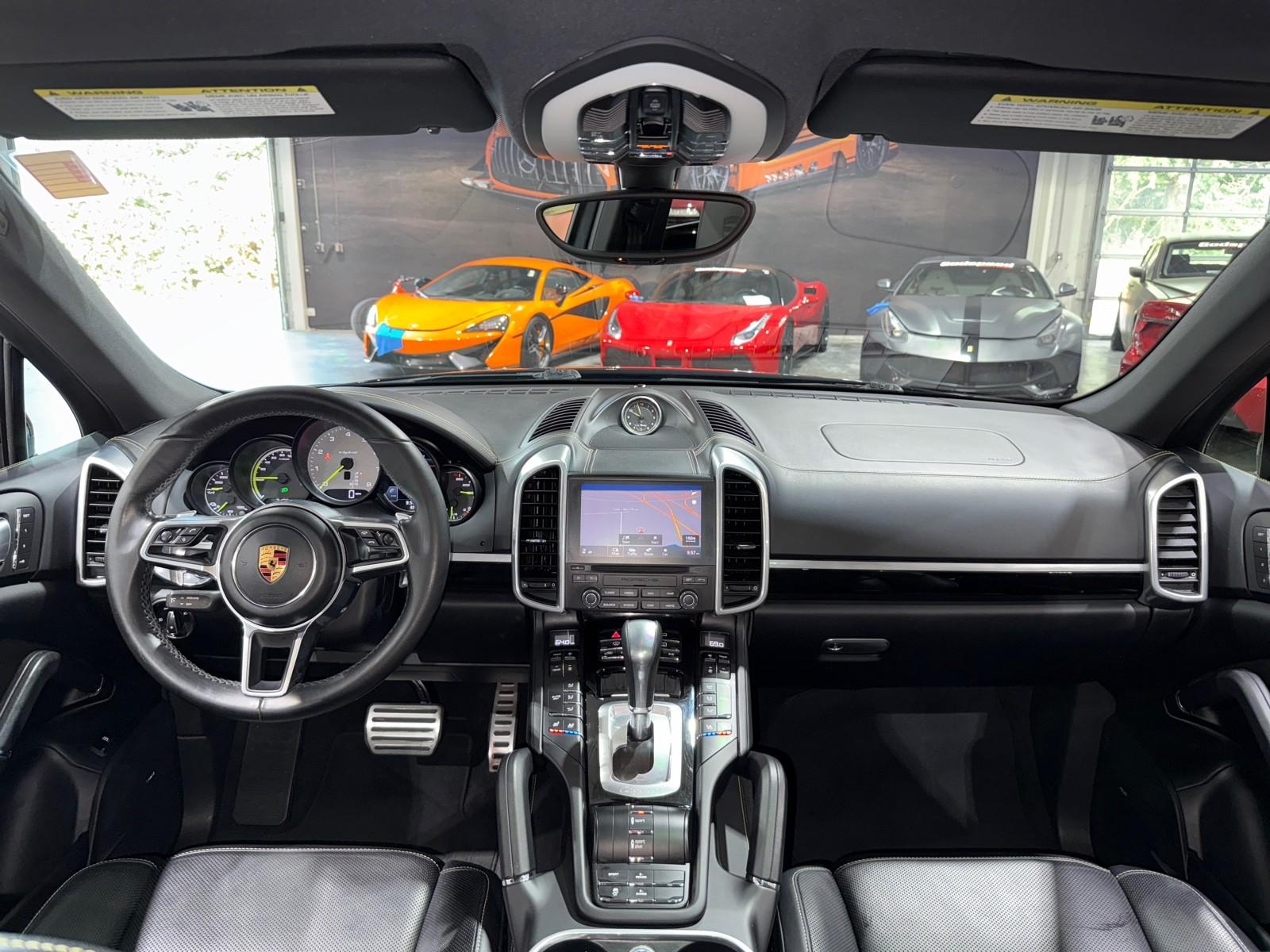 2017 Porsche Cayenne Platinum Edition photo 4