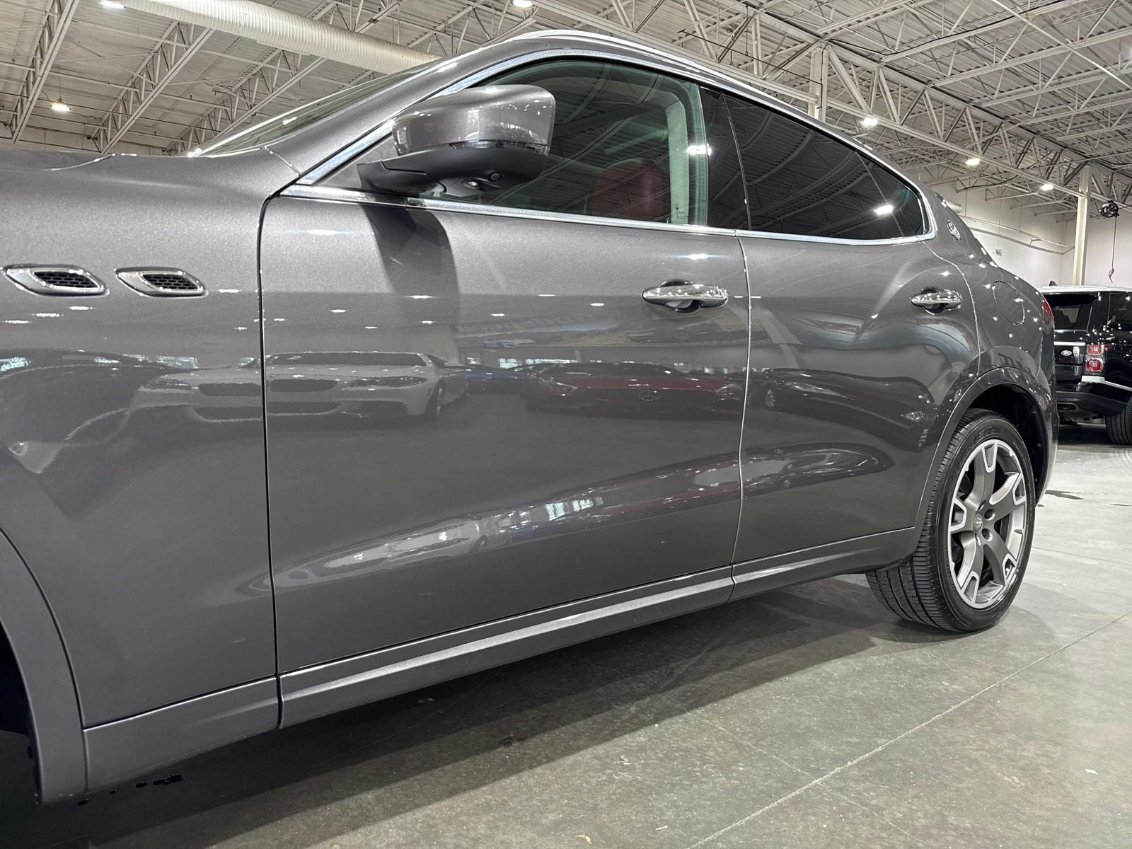 2017 Maserati Levante photo 23