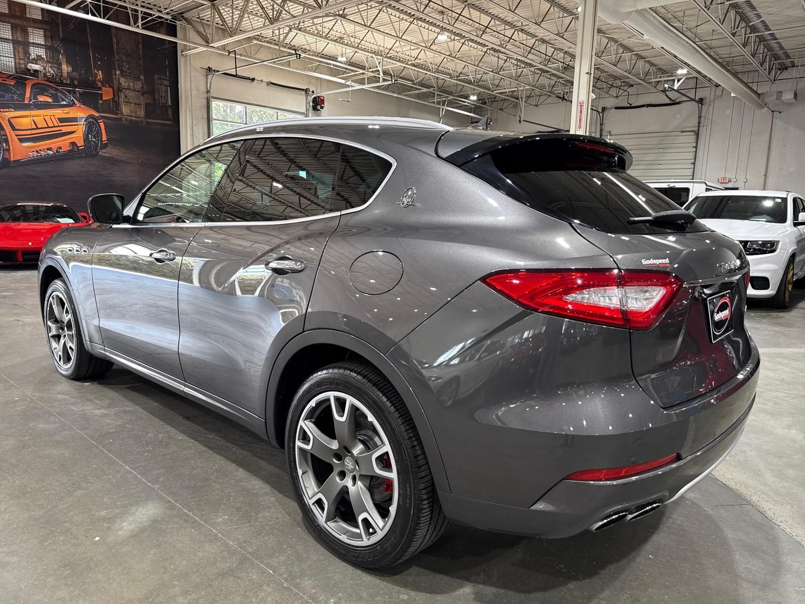 2017 Maserati Levante photo 3