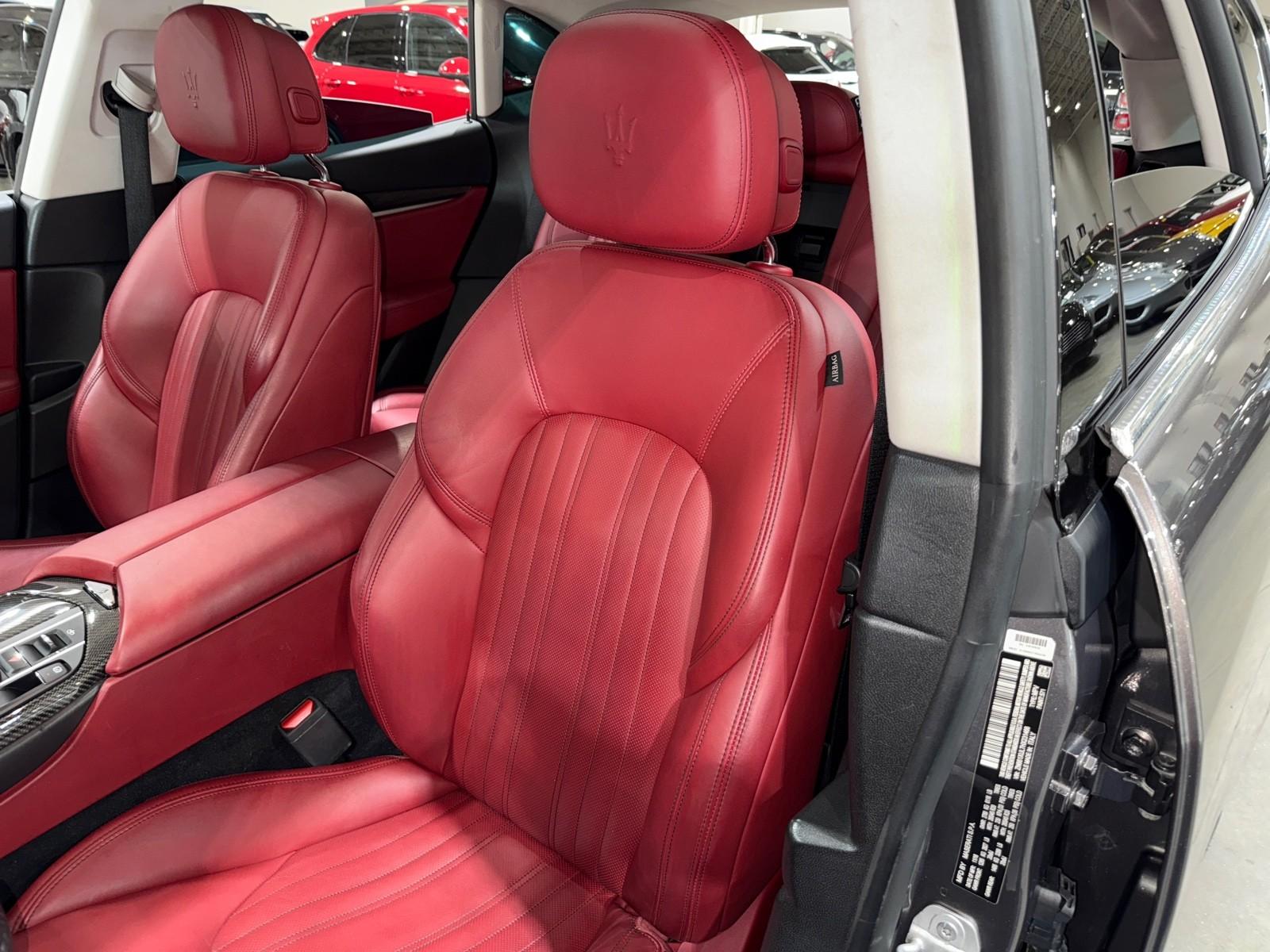 2017 Maserati Levante photo 42