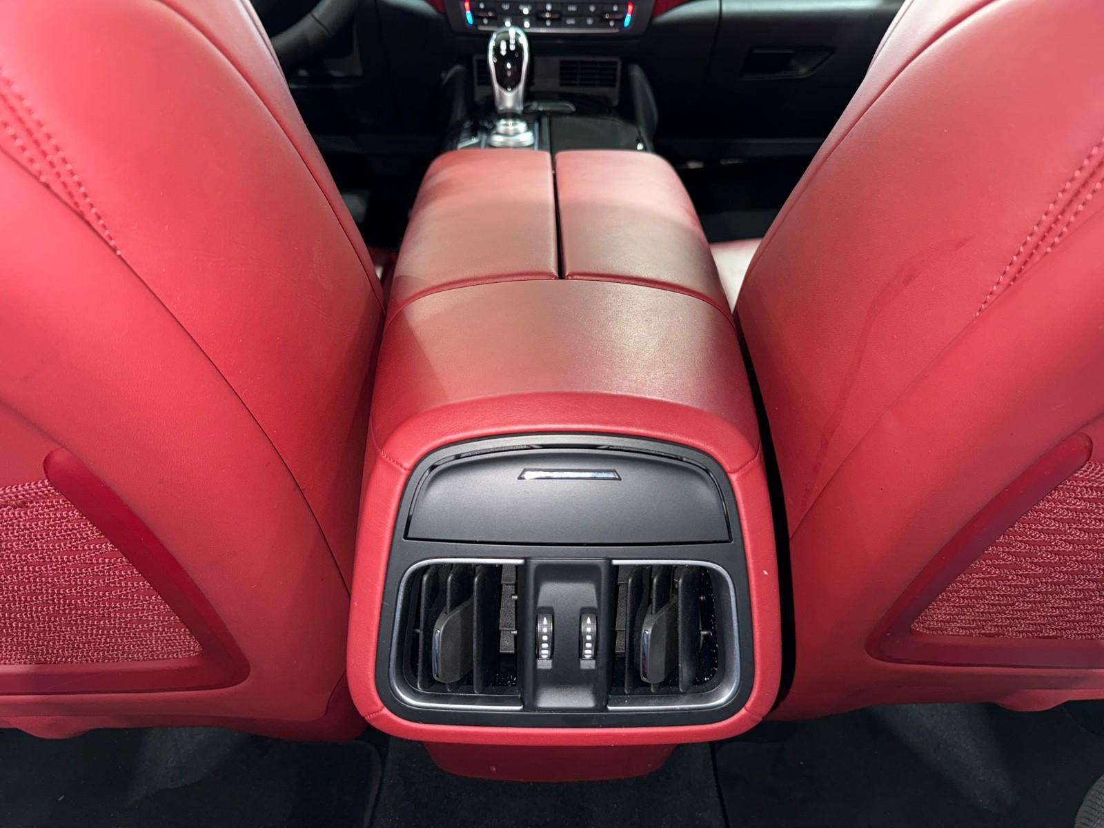 2017 Maserati Levante photo 45