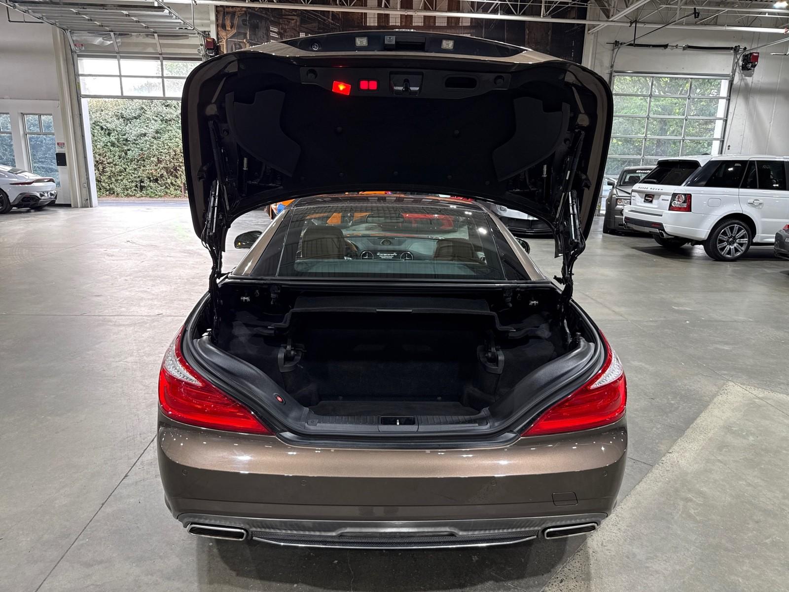 2014 Mercedes Benz SL 550 photo 7