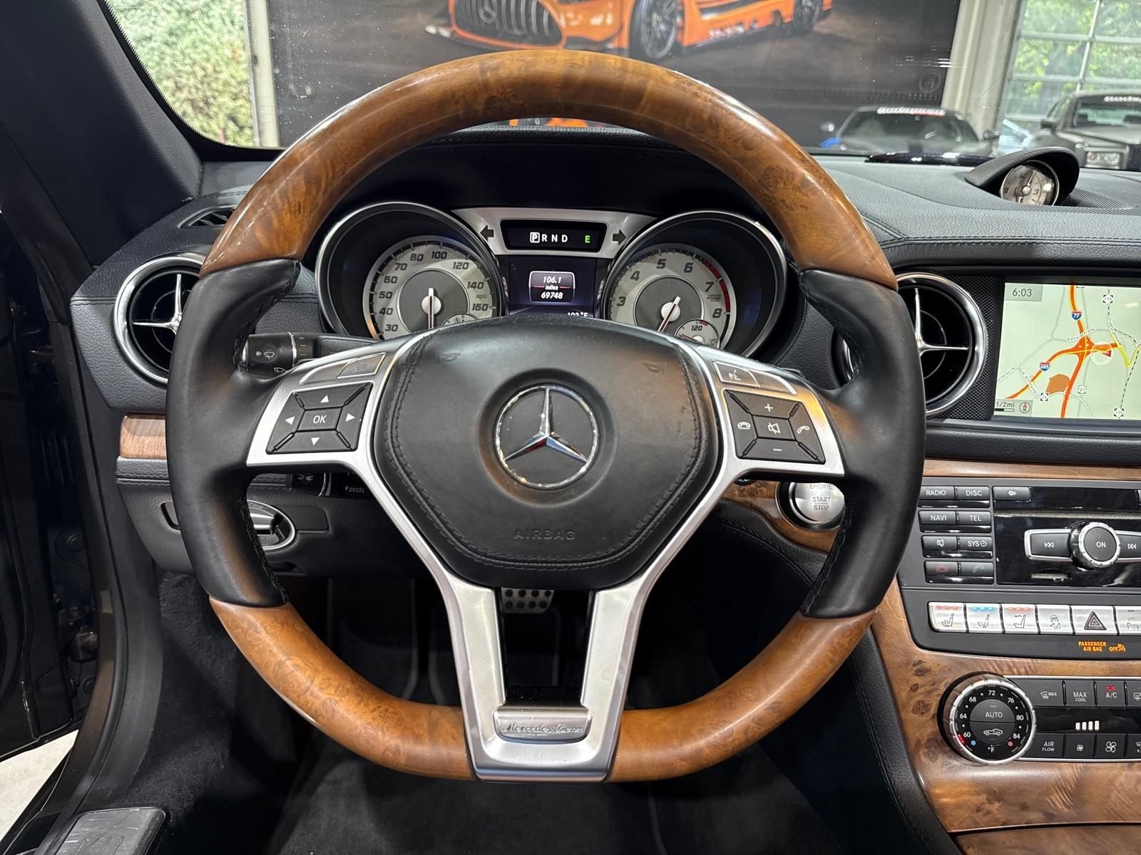 2014 Mercedes Benz SL 550 photo 13