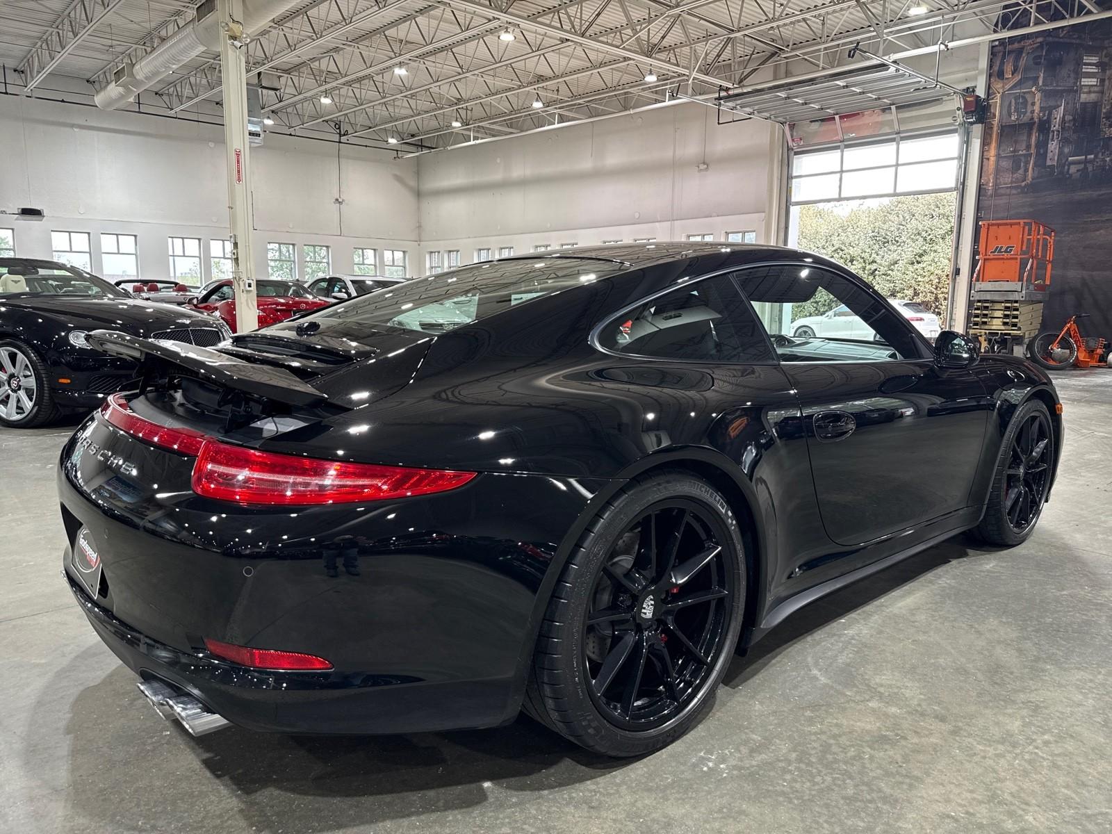 2015 Porsche 911 4S GTS photo 27