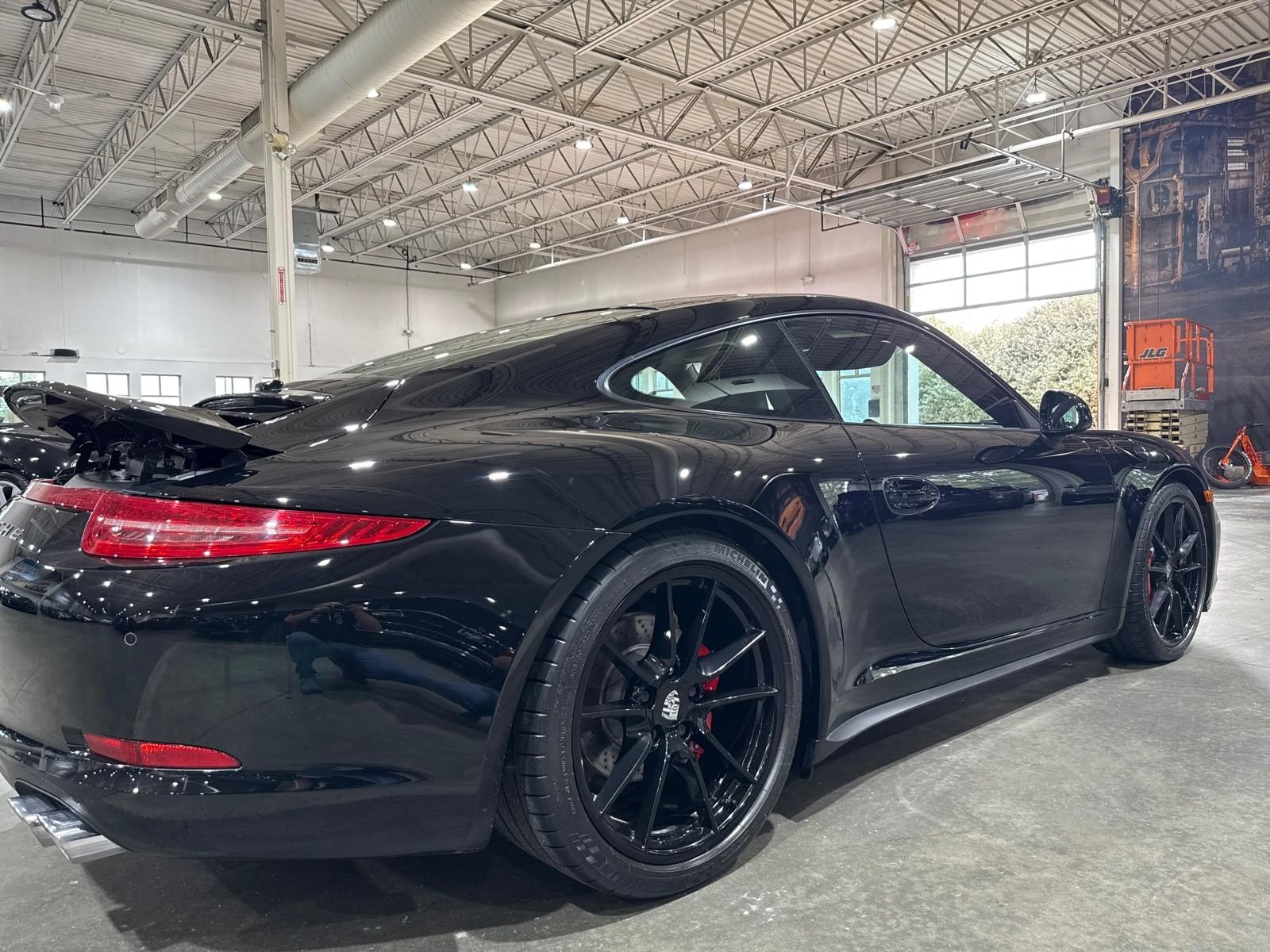2015 Porsche 911 4S GTS photo 29