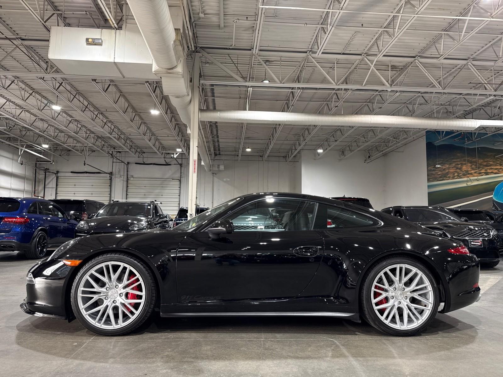2015 Porsche 911 4S GTS photo 3