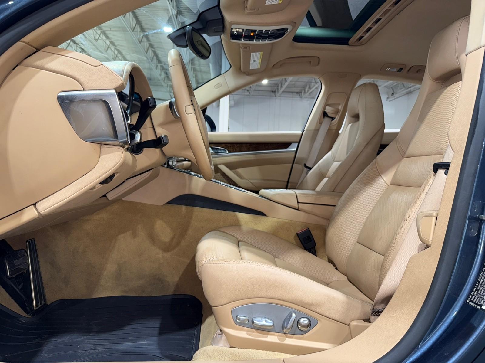 2014 Porsche Panamera 4S photo 8