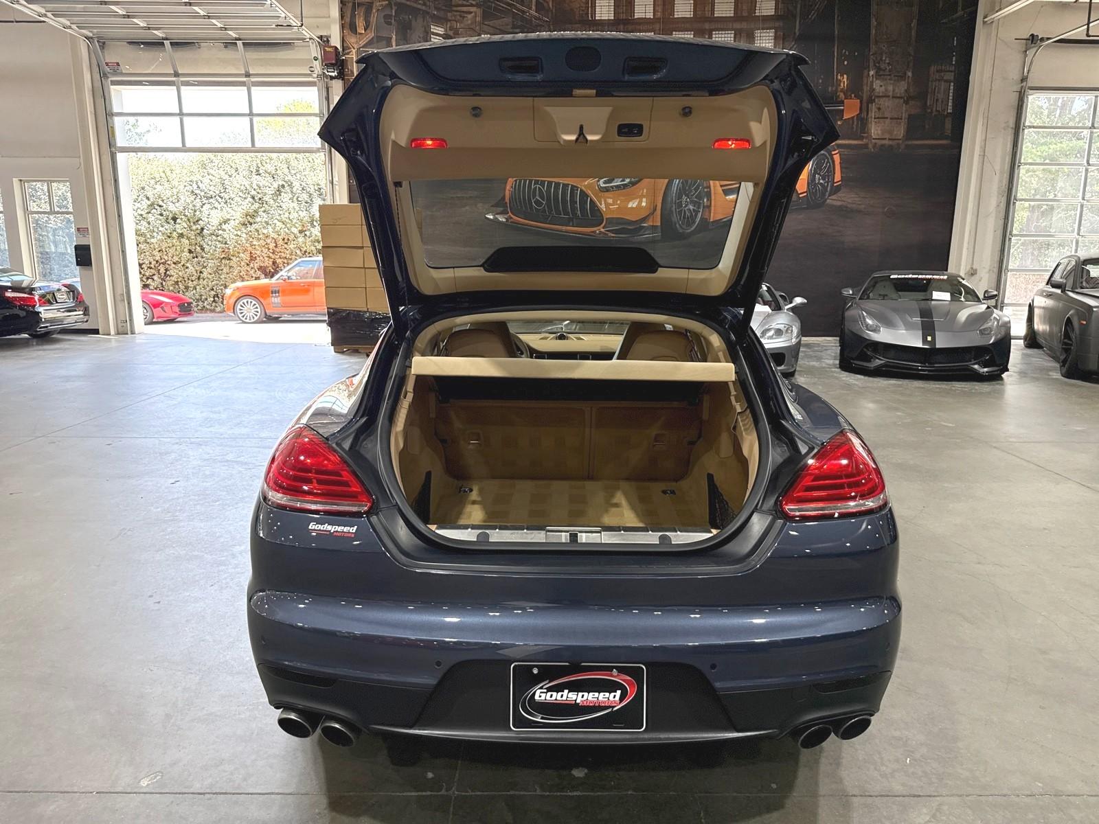 2014 Porsche Panamera 4S photo 13