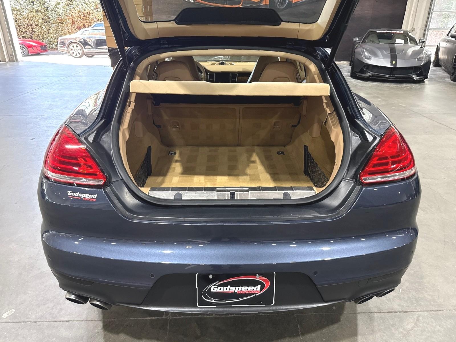 2014 Porsche Panamera 4S photo 14
