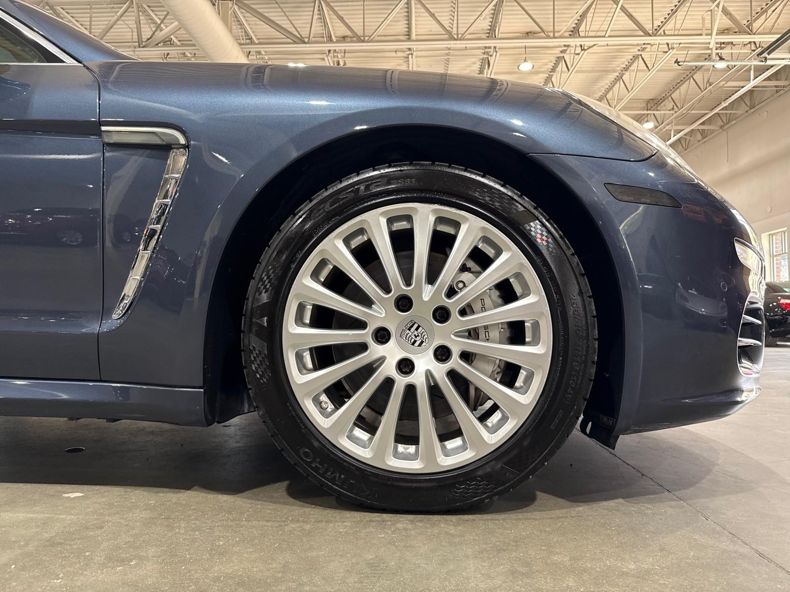 2014 Porsche Panamera 4S photo 19