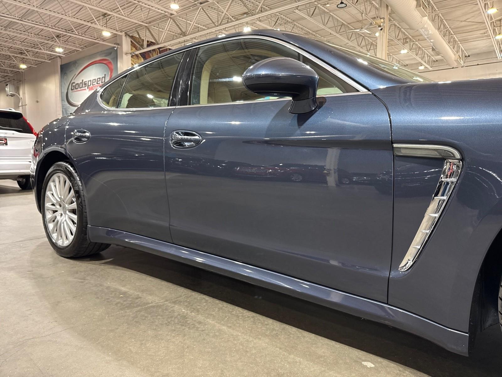 2014 Porsche Panamera 4S photo 22