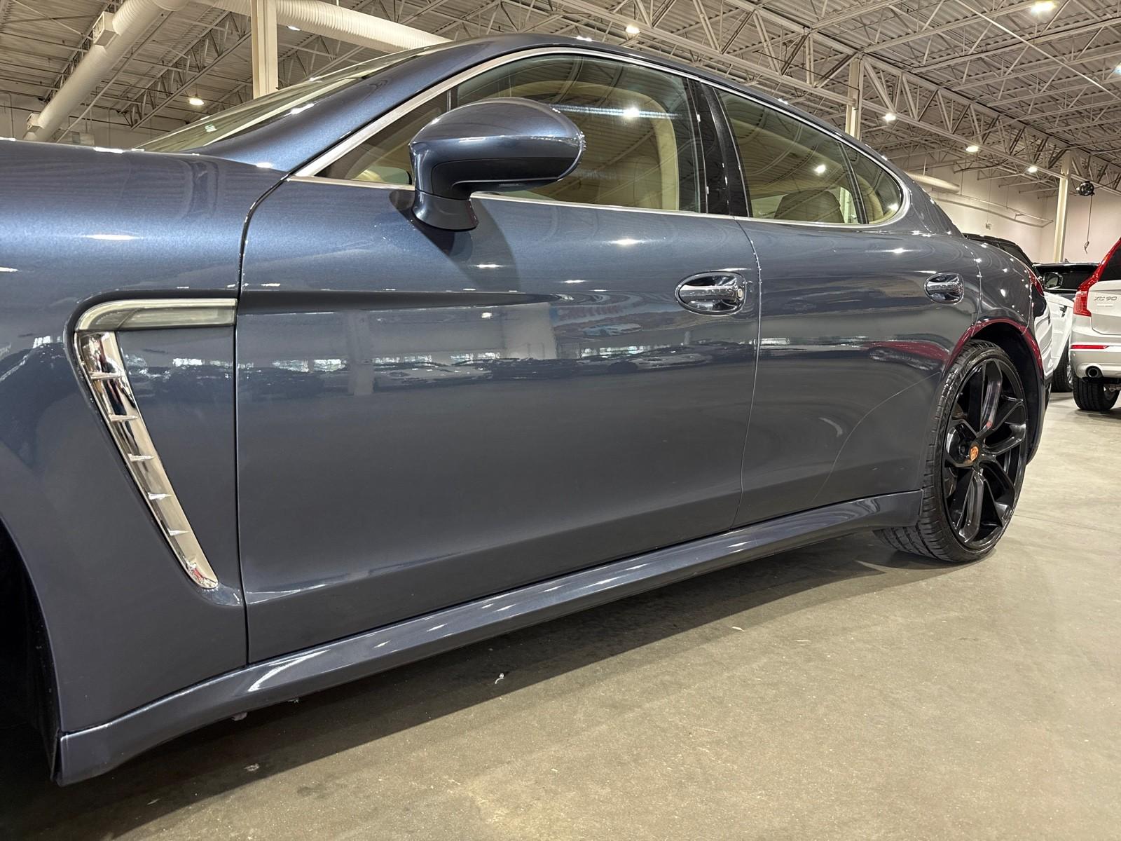 2014 Porsche Panamera 4S photo 23