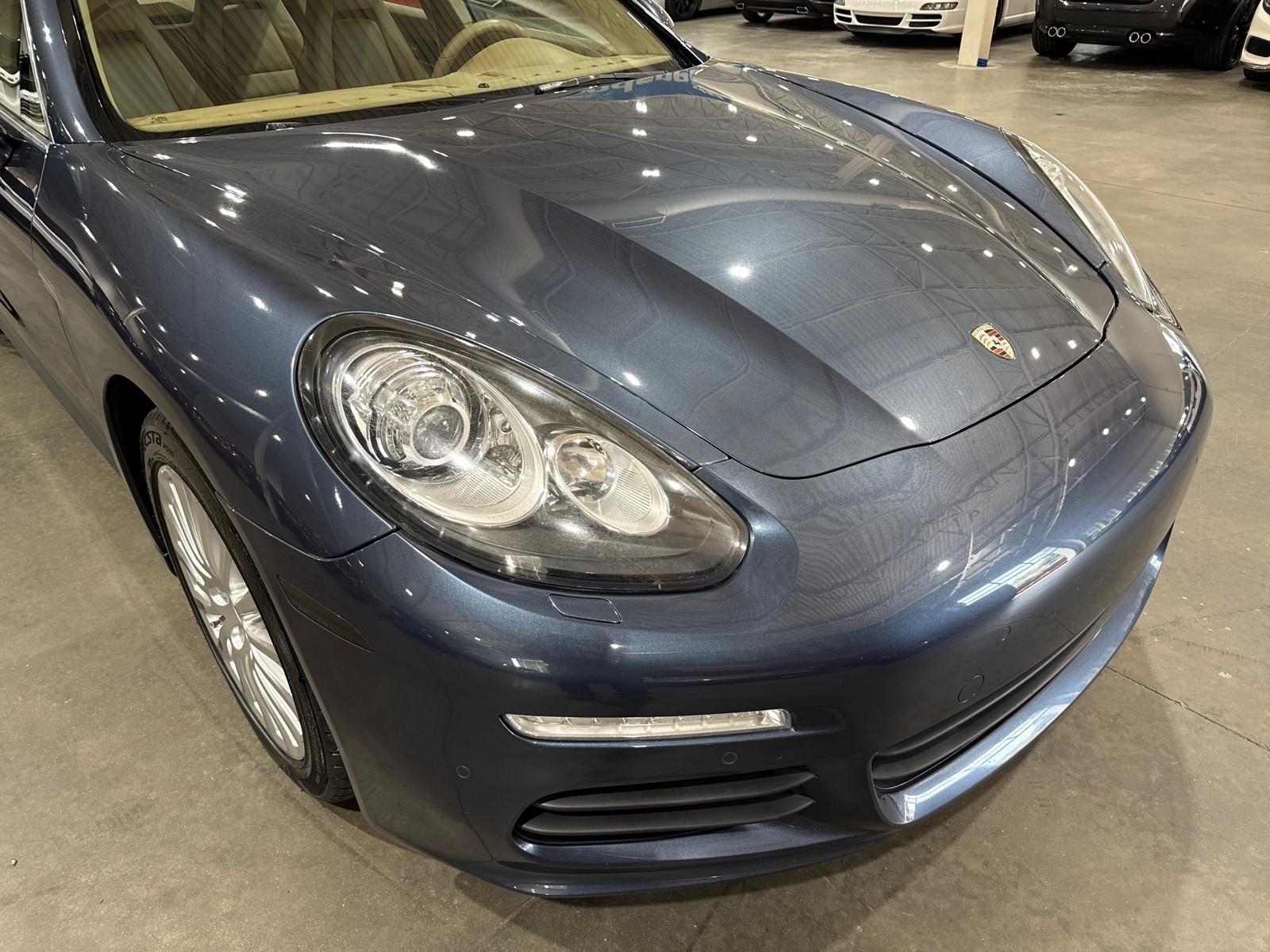 2014 Porsche Panamera 4S photo 27