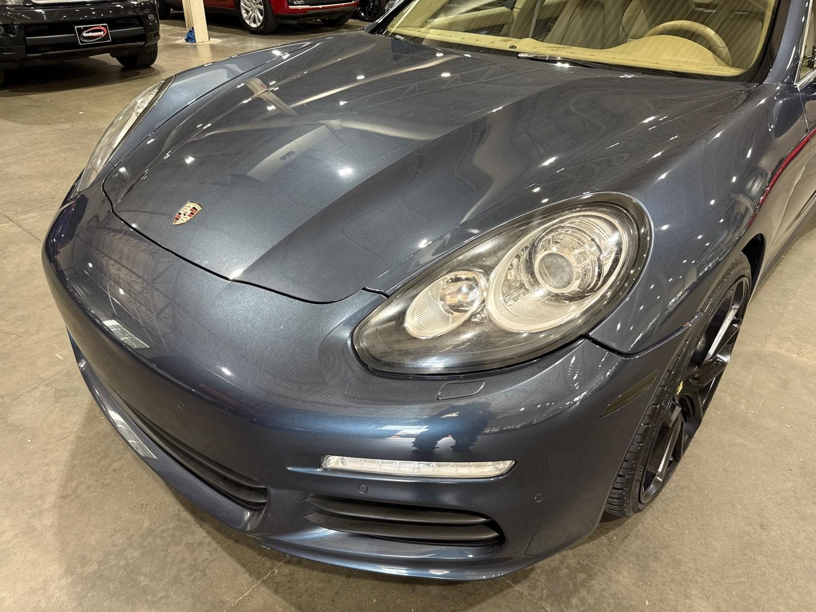 2014 Porsche Panamera 4S photo 28