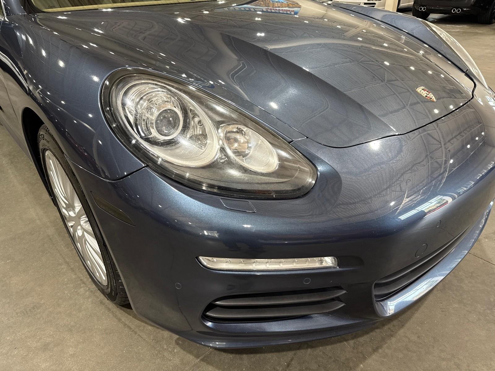 2014 Porsche Panamera 4S photo 29