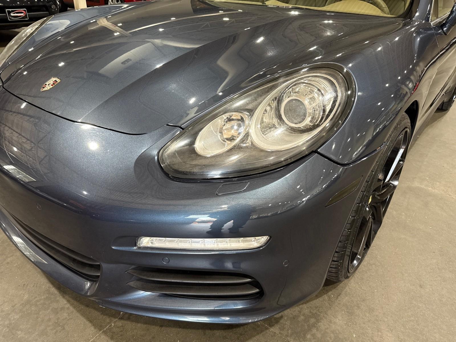 2014 Porsche Panamera 4S photo 30