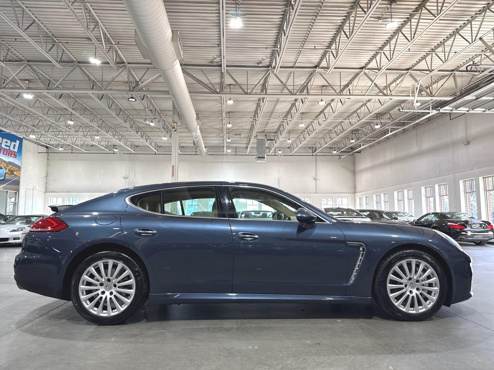 2014 Porsche Panamera 4S photo 31