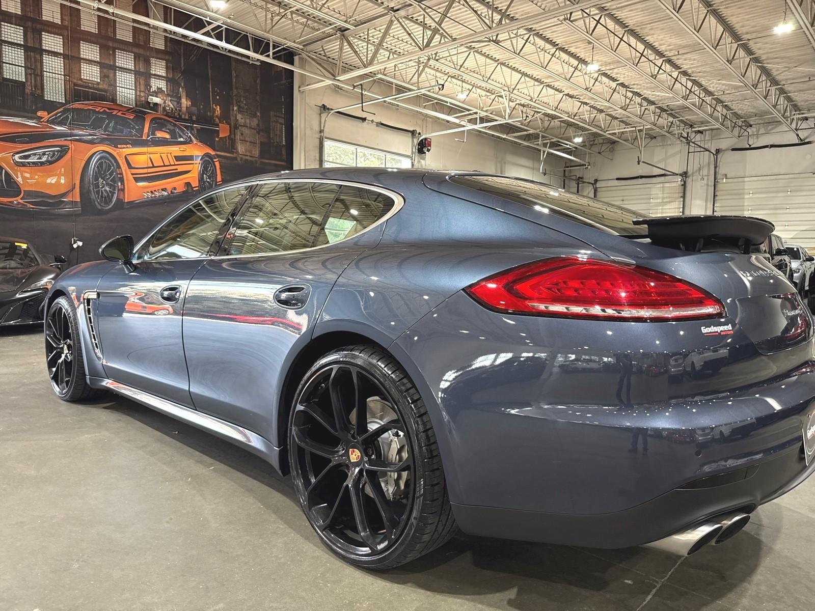 2014 Porsche Panamera 4S photo 35