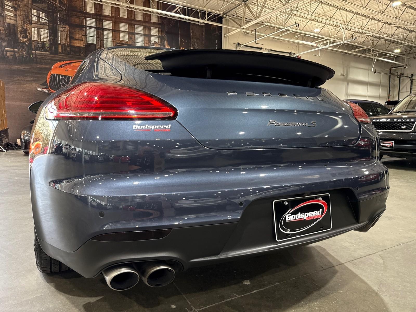 2014 Porsche Panamera 4S photo 36