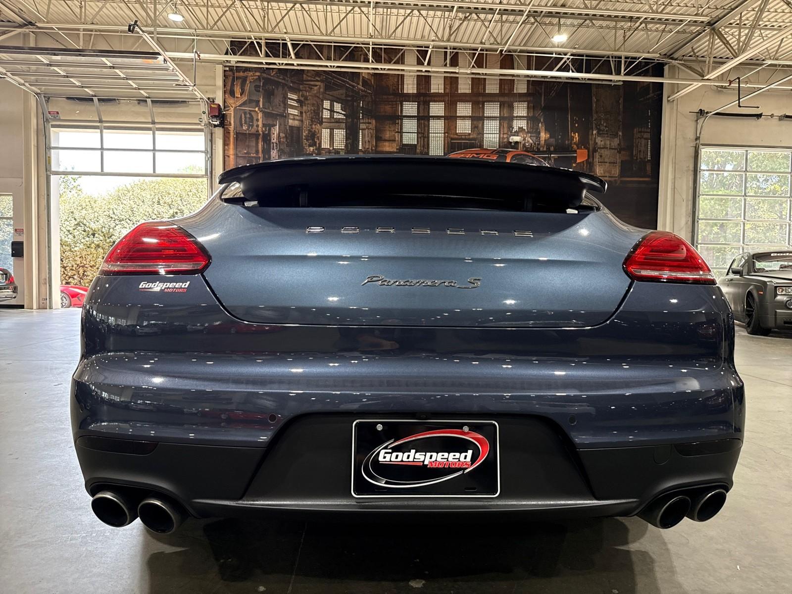 2014 Porsche Panamera 4S photo 37