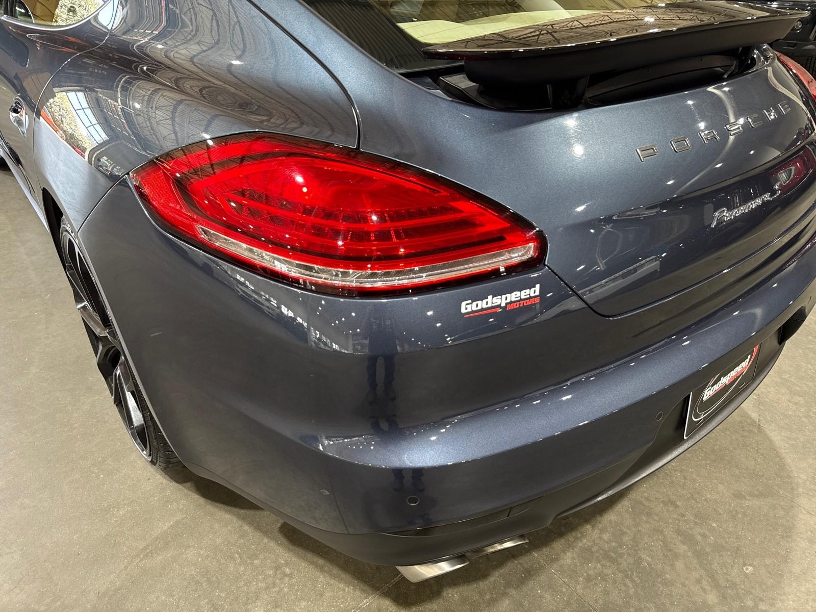 2014 Porsche Panamera 4S photo 41
